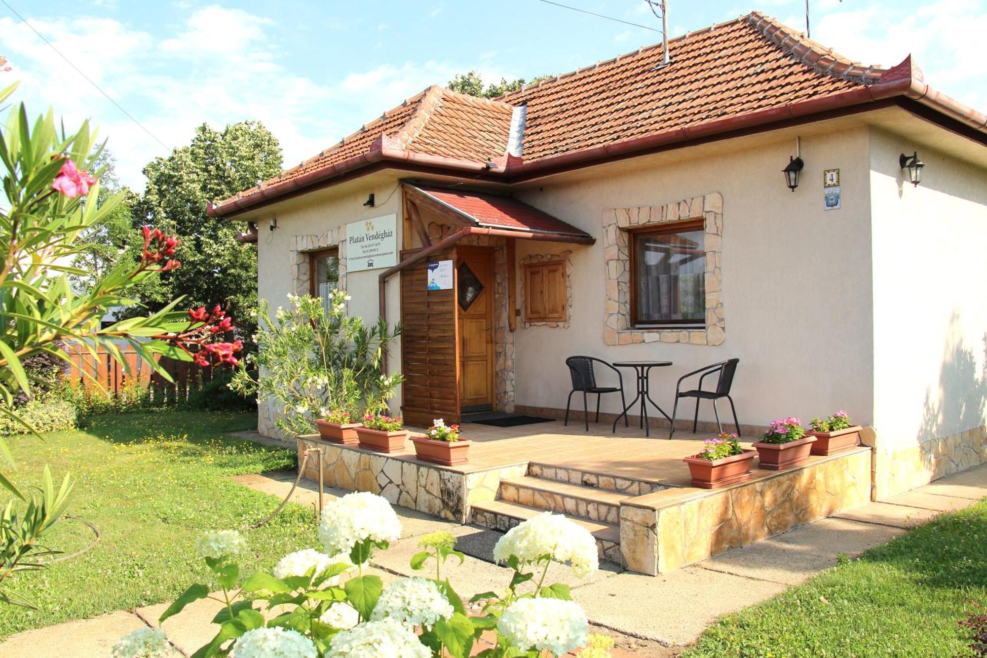 Platan Vendeghaz Apartment Csemo Exterior photo