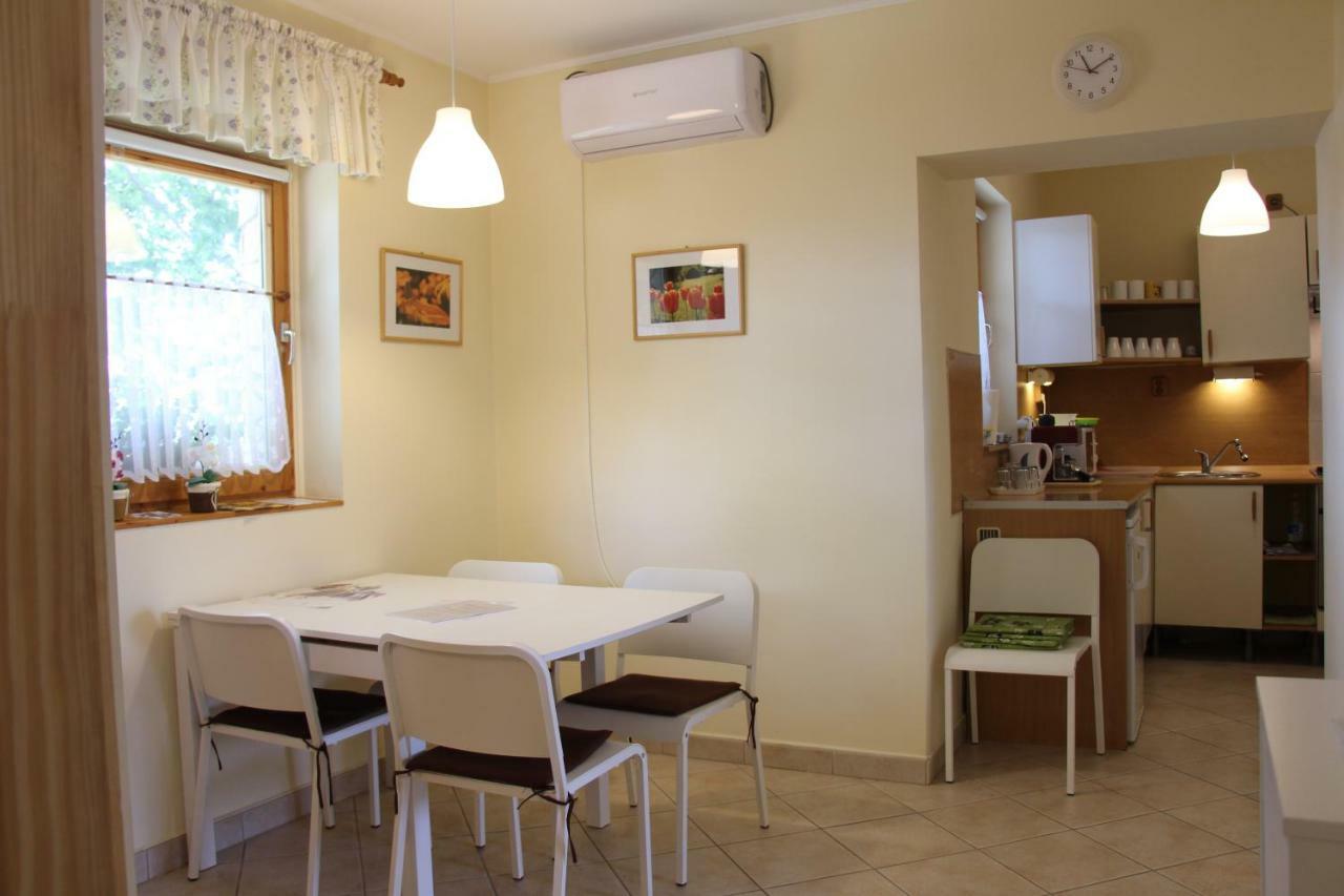 Platan Vendeghaz Apartment Csemo Exterior photo